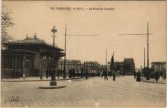 Le Pont de Grenelle à Paris 15e