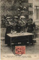 Moderne Paris Femmes Cocher