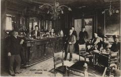 Henry's Hotel Bar Paris interior