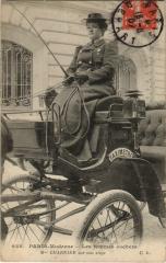 Moderne Paris Femmes Cocher Mme Charnier