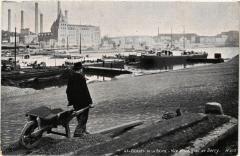 Berges de la Seine - Vue prise quai de Bercy à Paris 12e