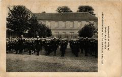Paris 12e La lecon de gymnastique Colonie Scolaire, Villeblevin à Villeblevin