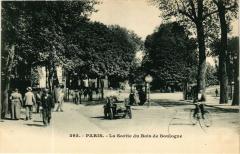 La Sortie du Bois de Boulogne à Paris 16e