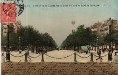 Carte postale ancienne Avenue de la Grande-Armée prise du pied de l'Arc de Triomphe
                                                                     à Paris 16e
                                