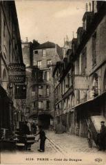 Paris 6e Cour du Dragon. à Paris 6e