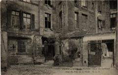 Paris 4e Puits de Poitiers Rue du Pas de la Mule. Cour du Jardinet -
																					75004 Paris 4e
																			