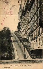 Carte postale ancienne Escaliers Rue Muller
                                                                     à Paris 18e
                                