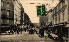 Paris (11e) La Rue de la Roquette. à Paris 11e