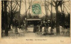 Paris Vecu. Aux Champs-Elysees.