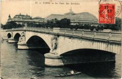 Paris 7e Le Pont des Invalides. à Paris 7e