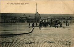 Paris 7e Entrée de l'Ecole Militaire. à Paris 7e