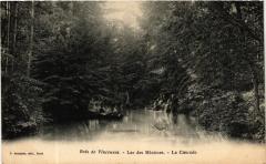 Bois de Vincennes - Lac des Minimes - La Cascade à Paris
