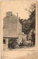 Carte postale ancienne La Rue Saint-Vincent, coin de la rue des Saules à Montmartre
                                                                     à Paris 18e
                                