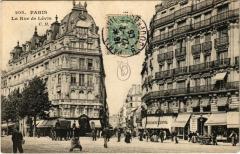 Carte postale ancienne La rue de Lévis
                                                                     à Paris 17e
                                