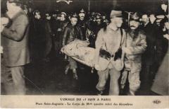 L'Orage Du 15 Juin a Paris (8e) Le Corps retiré des décombres à Paris 8e