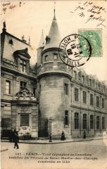 Paris 3e Paris-Tour dépendant de l'enceinte fortifiée du Prieuré -
																					75003 Paris 3e
																			