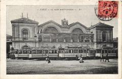 Carte postale ancienne La Gare Montparnasse
                                                                     à Paris 6e
                                