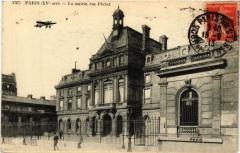 La mairie, rue Péclet à Paris 15e