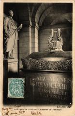 Paris 5e-Tombeau de Voltaire-Caveaux du Panthéon à Paris 5e