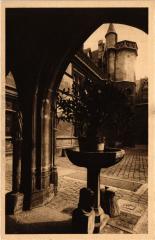 Paris 5e-Musée de Cluny-Cour d'honneur à Paris 5e