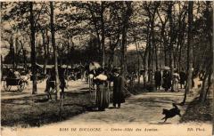 Carte postale ancienne Bois de Boulogne - Contre-Allée des Acacias
                                                                     à Paris 16e
                                