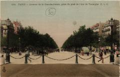 Carte postale ancienne Avenue de la Grande-Armée prise du pied de l'Arc de Triomphe
                                                                     à Paris 16e
                                