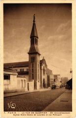 Carte postale ancienne Eglise Notre-Dame de Lourdes et Rue Pelleport
                                                                     à Paris 20e
                                