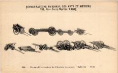 Paris (3e) Cnam - 10 modeles anciens de Chariots traport à Paris 3e