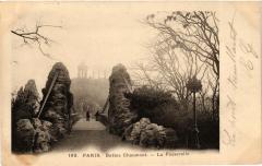 Buttes Chaumont - La Passerelle à Paris 19e