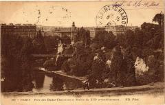 Parc des Buttes-Chaumont et Mairie du XIXe Arrondissement à Paris 19e