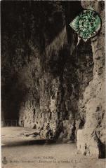 Carte postale ancienne Buttes Chaumont - Intérieur de la Grotte
                                                                     à Paris 19e
                                