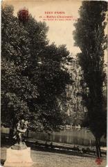 Carte postale ancienne Buttes Chaumont - Au bord du Lac
                                                                     à Paris 19e
                                