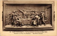 Paris 10e - Monument de la Place de la Republique Le Gouvernement à Paris 10e