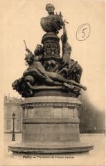 Monument de Francis Garnier à Paris 5e