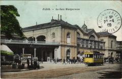 Carte postale ancienne La Gare Montparnasse
                                                                     à Paris 14e
                                