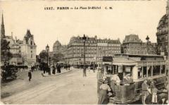 Paris 5e - La Place Saint-Michel à Paris 5e