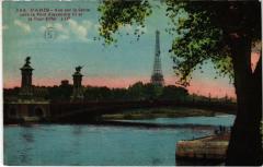 Paris 8e - Le Pont Alexandre Iii et la Tour Eiffel à Paris 8e