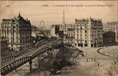 Carte postale ancienne Le Carrefour de la Rue Lecourbe vue prise du Boulevard Pasteur
                                                                     à Paris 15e
                                