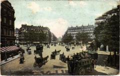 Paris 1e - La Place du Théátre Francais à Paris 1er