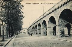 Auteuil - Boulevard Exelmans à Paris 16e