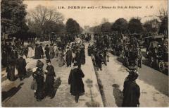 Carte postale ancienne L'Avenue du Bois de Boulogne
                                                                     à Paris 16e
                                
