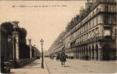 Paris 1e - La Rue de Rivoli à Paris 1er