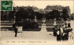 Paris 1e - L'Homme aux Oiseaux à Paris 1er
