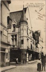 Paris 3e - Une Vieille Tour à Paris 3e