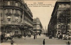 Paris 9e - La Rue de la Caussée-d'Antin et le Théatre à Paris 9e