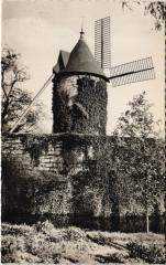 Bois de Boulogne - Le Moulin de Longchamps à Paris 16e