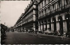 Paris 4e - Rue de Rivoli -
																					75004 Paris 4e
																			