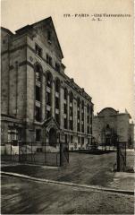 Carte postale ancienne Cité Universitaire
                                                                     à Paris 14e
                                