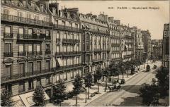 Boulevard Raspail à Paris 7e