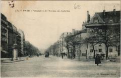 Carte postale ancienne Perspective de l'avenue des Gobelins
                                                                     à Paris 13e
                                